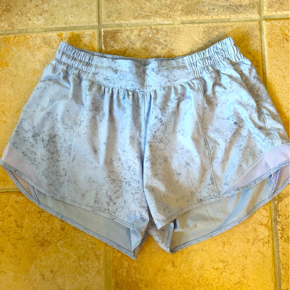 Lululemon Hotty Hot Shorts 4in